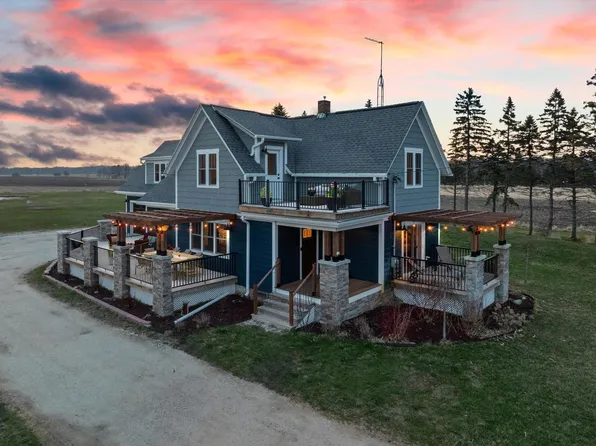 3202 Mirro DRIVE, Manitowoc, WI 54220