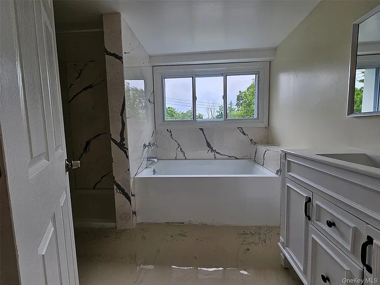 748 Greenville Tpke — Photo 17