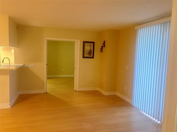 5th image of 816 NW 11th St APT 705