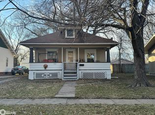 906 S 17th St, Centerville, IA 52544