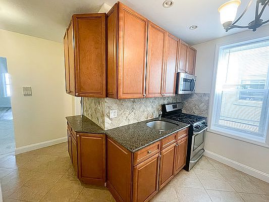 3rd image of 18-37 Ditmars Blvd #2B