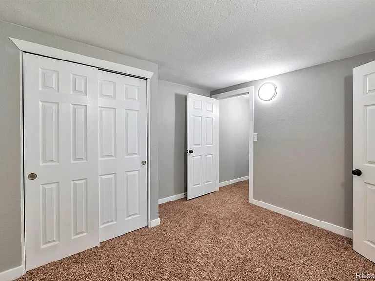 2607 E 14th Ave — Photo 16