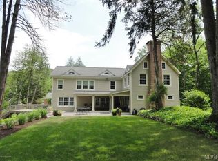 881 Hollow Rd, East Stroudsburg, PA 18301