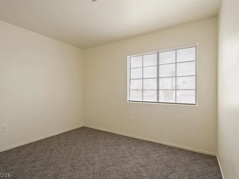 2576 Silver Shadow Dr — Photo 15