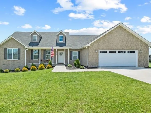 4010 Winter Haven Dr, Cookeville, TN 38501