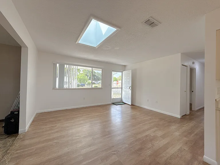 8942 SW 109th Ln — Photo 8