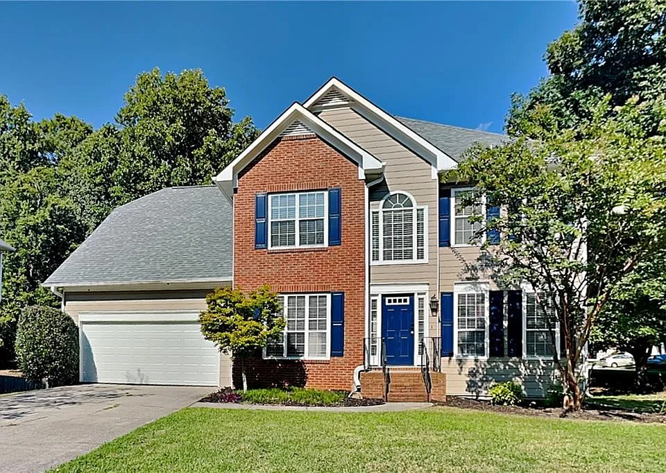 2405 Compton Pl