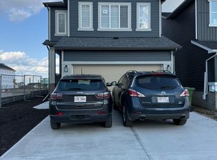 92 Creekstone Dr SW, Calgary, AB T2X 4Z5