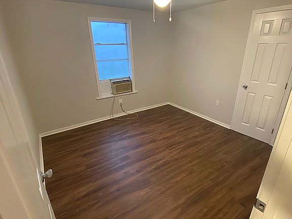 136 W Marion