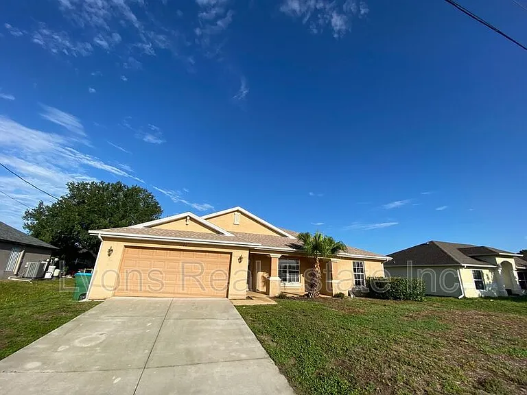1104 NW 11th Pl — Photo 34