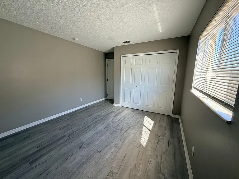 823 Gleason Pkwy — Photo 18