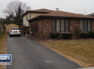 12828 S Blossom Dr, Alsip, IL 60803