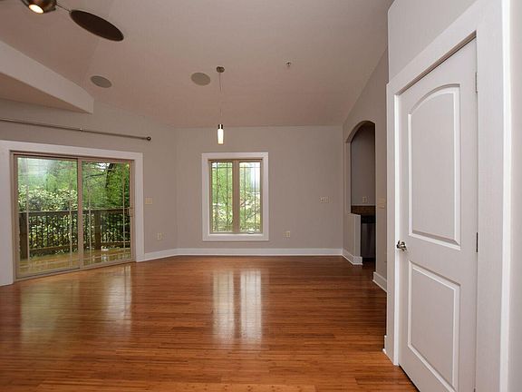 3rd image of 350 Mohawk Dr Unit 406