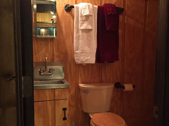 5th image of 214 N Nash St