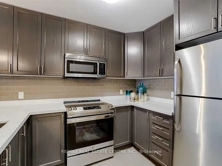 7 Waterview Dr — Photo 18