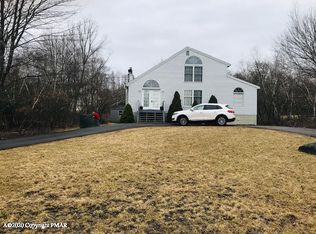 2222 Doe Dr, Long Pond, PA