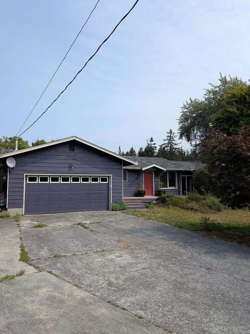 2809 McKenzie Ave — Photo 4