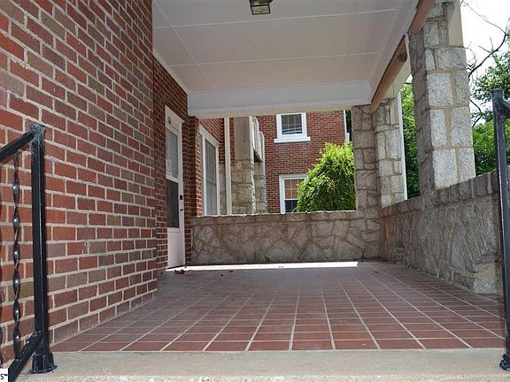3rd image of 519 E Main St