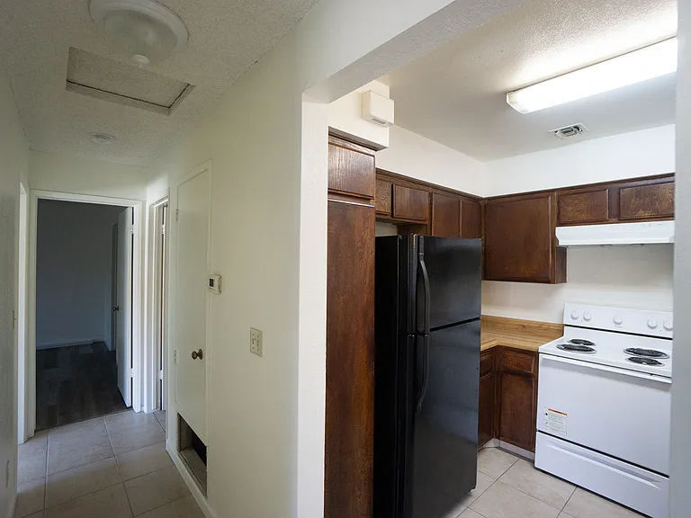 1190 S Winery Ave #245 — Photo 16