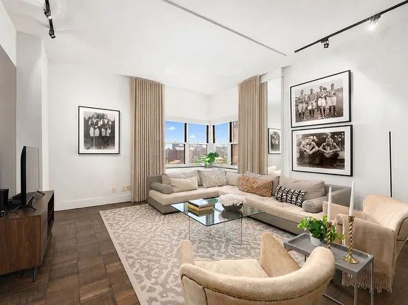 20 E 9th St #14L, Manhattan, NY 10003