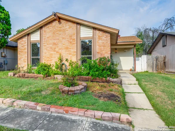 1241 Churing Dr, San Antonio, TX 78245