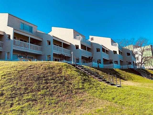 1st image of 1818 S Lakeshore Blvd APT 40