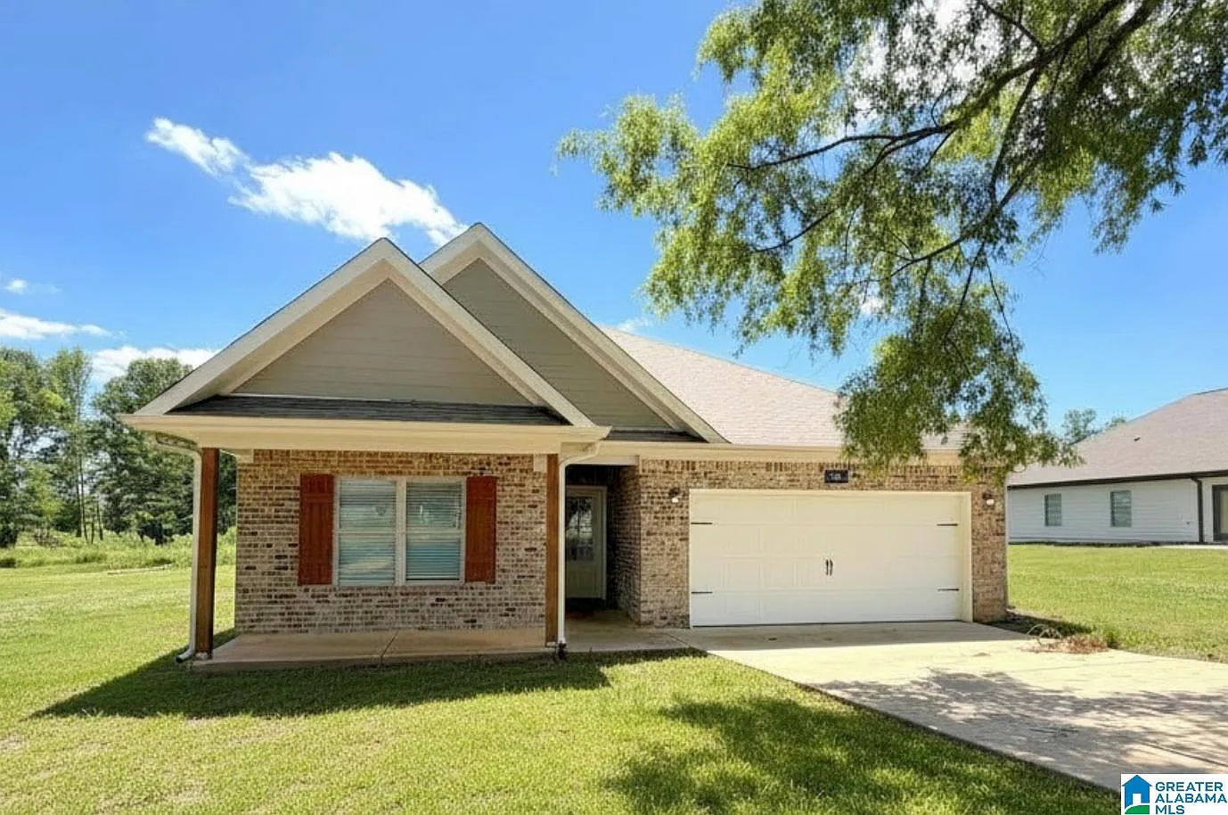 4 bed, 2.0 bath, 1841 sqft, $1,795 — Photo 1
