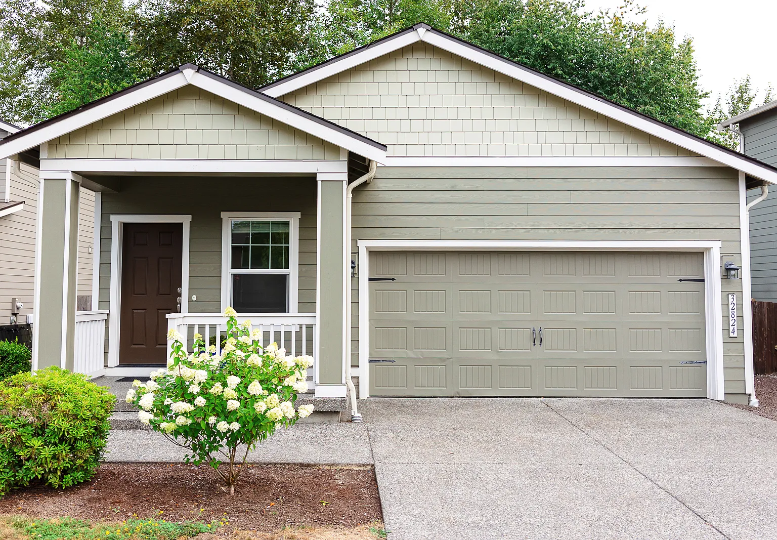 3 bed, 1319 sqft, $2,795 — Photo 1