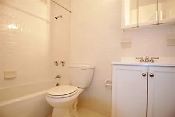 Rented by Douglas Elliman | media 24
