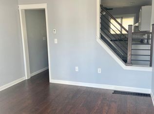 833-835 Throop St, Dunmore, PA 18512