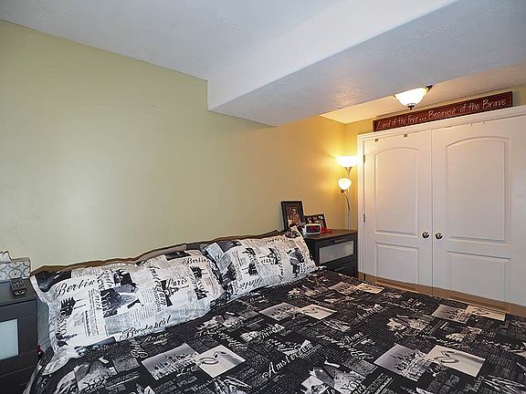 5th image of 5039 W Holly Lily Ln