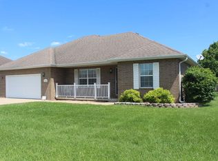 1481 E San Martin St, Bolivar, MO 65613