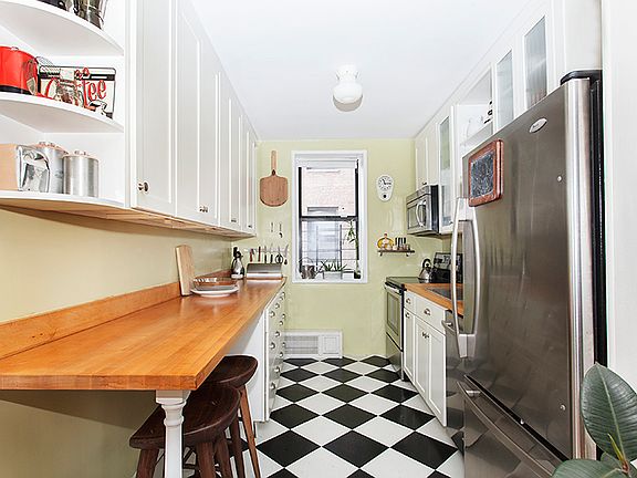 3rd image of 1818 Newkirk Ave APT C