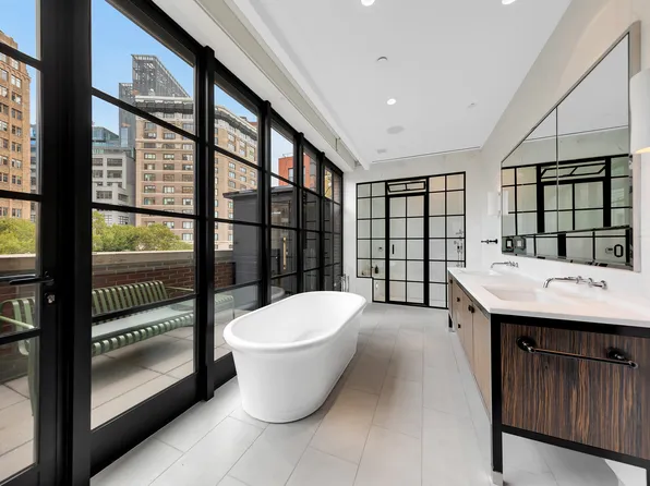 30 Sullivan Street image 11 of 24