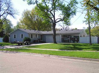 1801 SW 36th Ter, Topeka, KS 66611