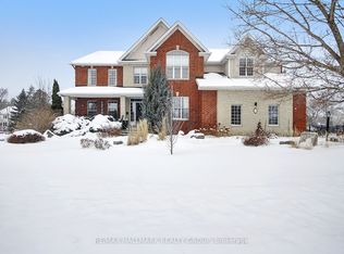 13 Beechgrove Gdns, Ottawa, ON K2S 1W5