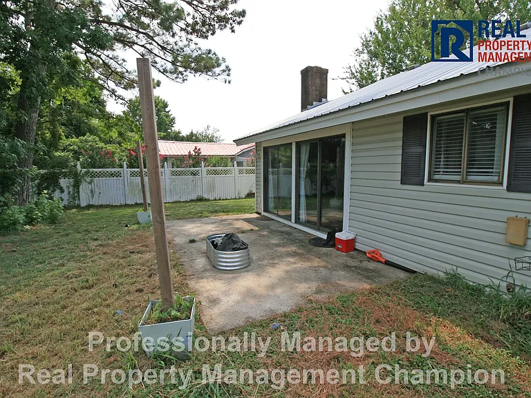 301 Dennis Rd — Photo 17