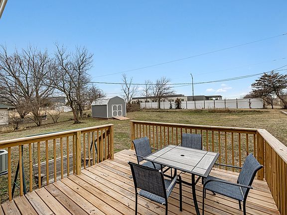 5th image of 2017 Blue Hills Rd