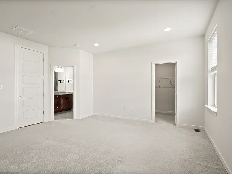 42348 Zenith Ter — Photo 32