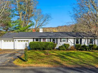 16 Cubles Drive, East Lyme, CT 06357