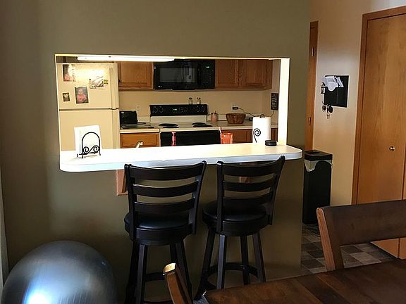 5th image of 8999 Scarlet Globe Dr