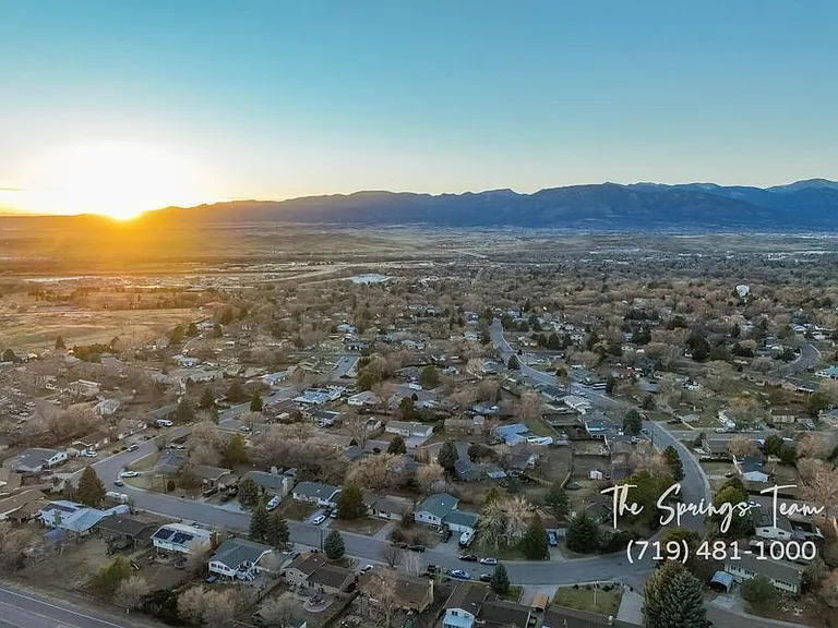 7240 Sullivan Cir — Photo 10