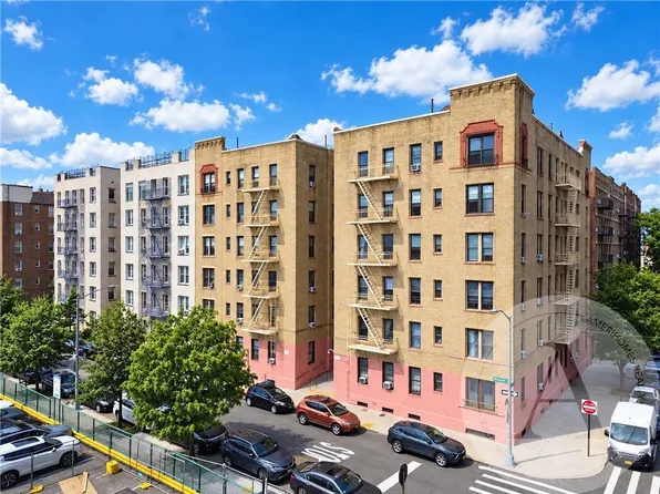 313 Brightwater Ct APT 6A, Brooklyn, NY 11235