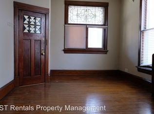 406 E Walnut St APT A2, Bloomington, IL 61701