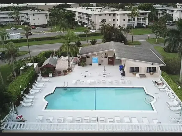 2640 Garden Dr S, Lake Worth, FL 33461