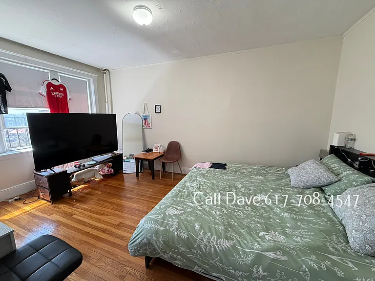 1820 Commonwealth Ave #10 — Photo 4