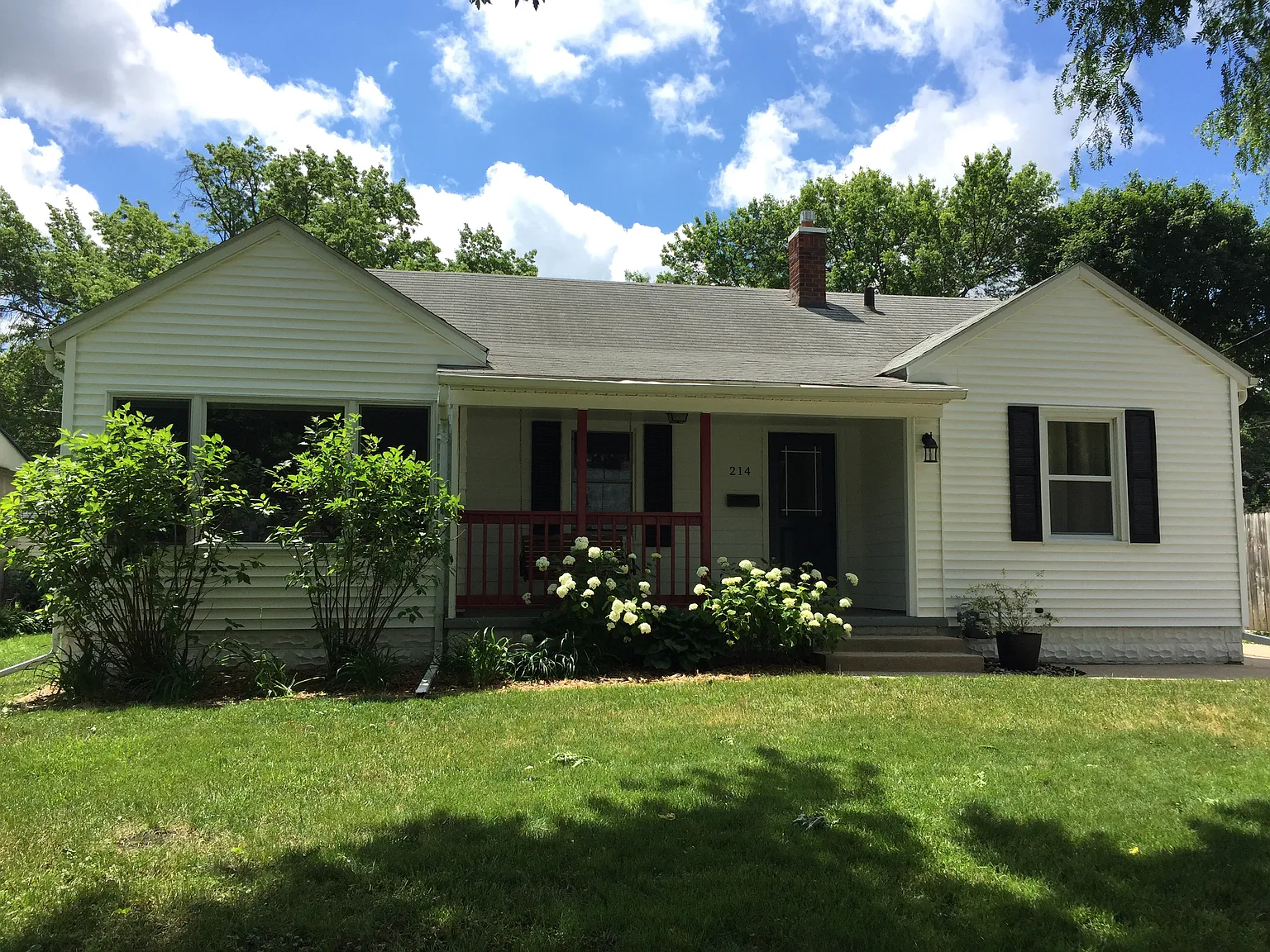 214 Forest Ave photo 1