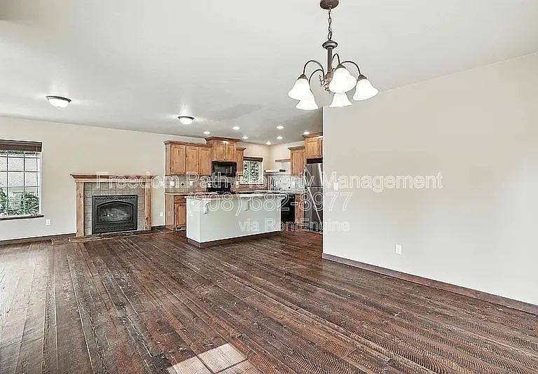23732 N Lakeview Blvd — Photo 7