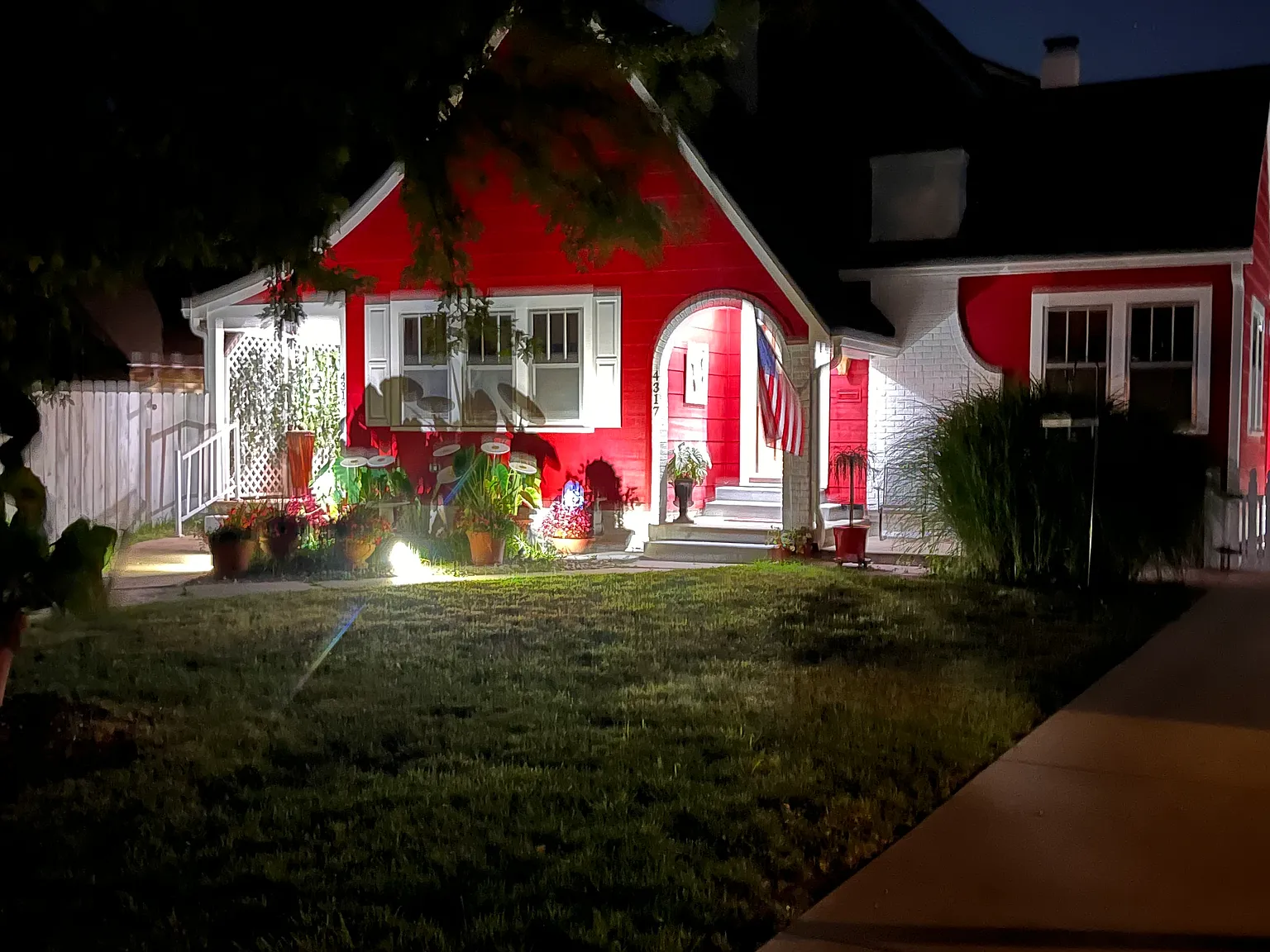 4319 E Lewis St — Photo 1