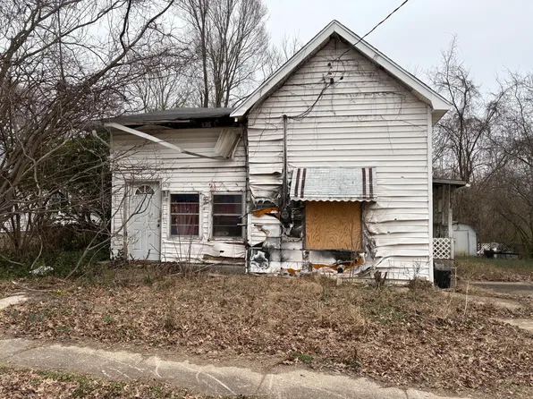 402 Henley Street, Ava, MO 65608